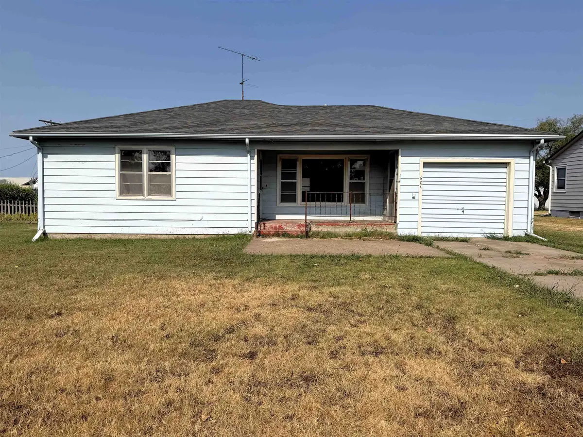 604 S 3rd St, Bushton, KS 67427