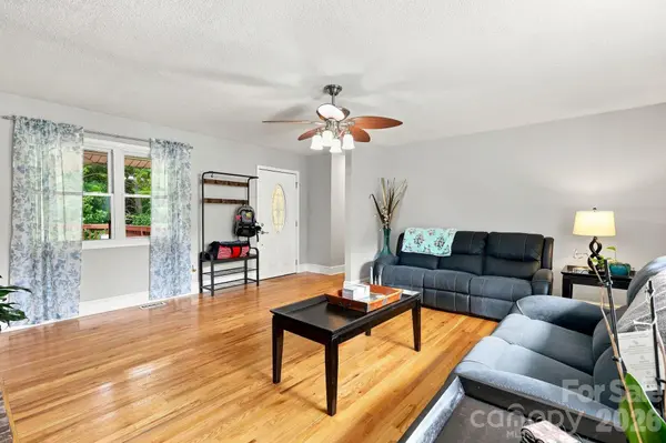 260 Justice Ridge RD, Candler, NC 28715