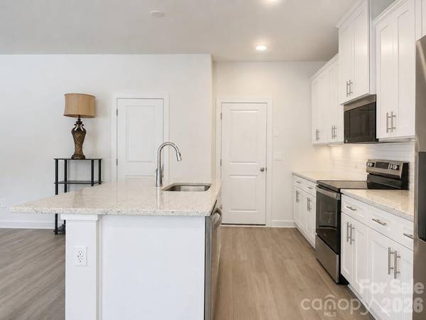 5021 Poplin VLY, Cherryville, NC 28021