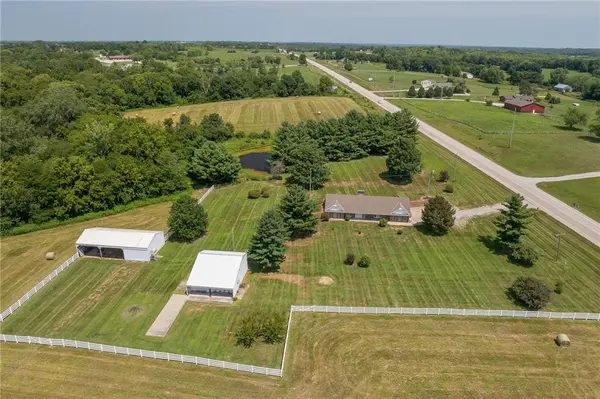 4902 S 33 HWY, Maysville, MO 64469