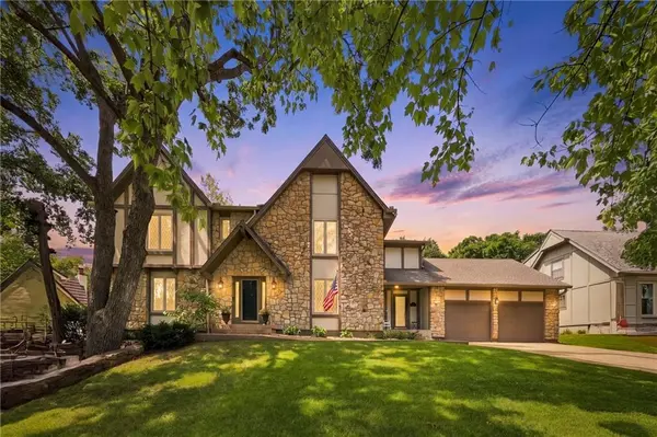 10414 Alhambra ST, Overland Park, KS 66207