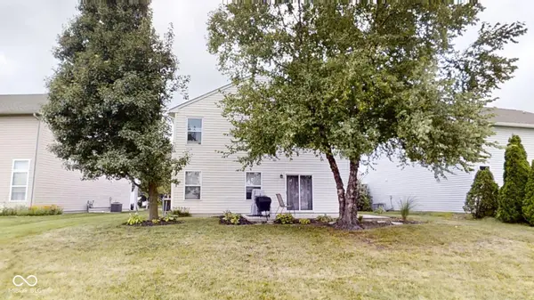 3881 White Cliff, Whitestown, IN 46075