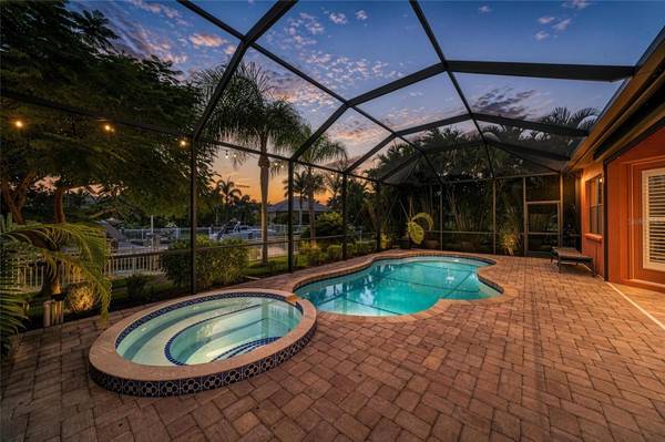 545 MAST DR, Bradenton, FL 34208