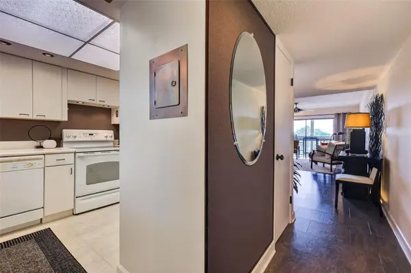101 N GRANDVIEW ST #412, Mount Dora, FL 32757