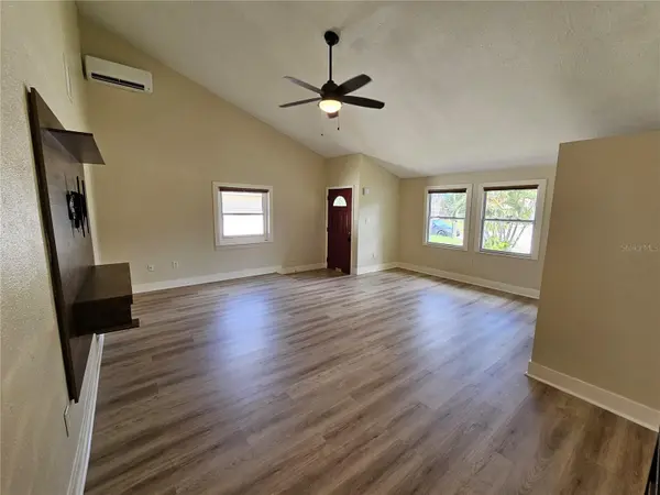 2436 ARAPAHO ST, Sarasota, FL 34231
