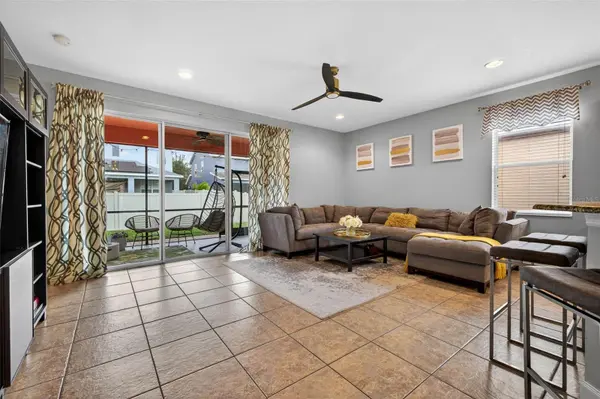 11403 CAMDEN YARD LN, Lithia, FL 33547