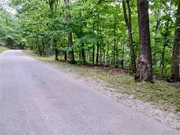 000 Fairfield Valley RD, Pacific, MO 63069