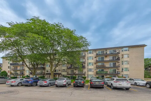 5506 Lincoln AVE #A320, Morton Grove, IL 60053