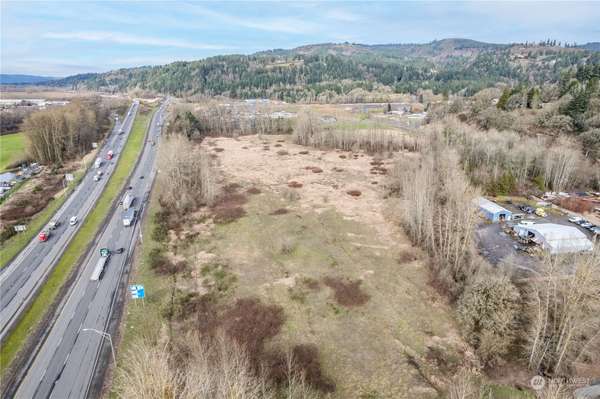 9565 Old Pacific HWY S, Woodland, WA 98674