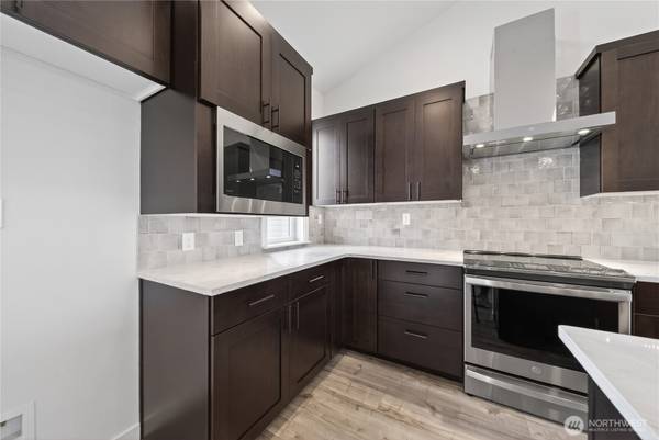 689 SE Quail Run, College Place, WA 99324