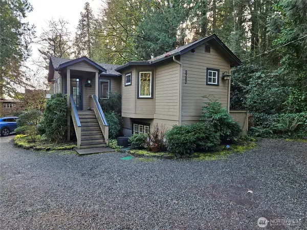 9380 Ferncliff AVE NE, Bainbridge Island, WA 98110