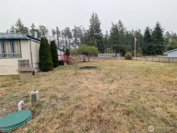 4357 Hunter LN, Oak Harbor, WA 98277