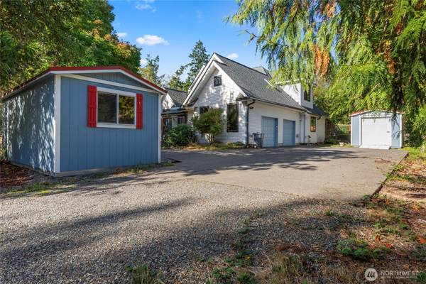 7601 Earling ST NE, Olympia, WA 98506