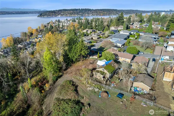 1409 N 24th ST, Renton, WA 98056