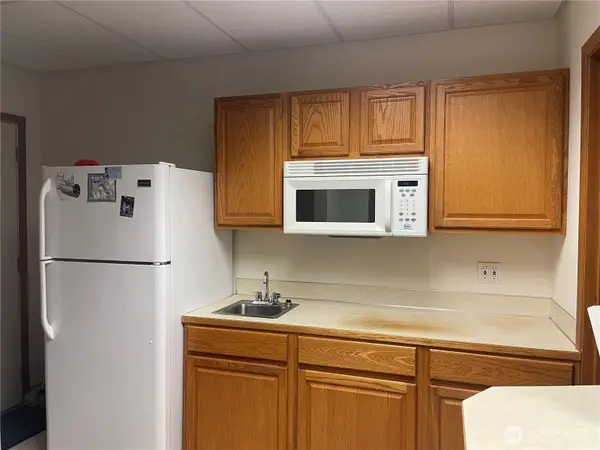 6923 Lakewood DR W #B-2, University Place, WA 98467