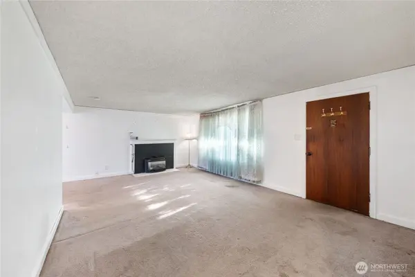 16779 State Route 536, Mount Vernon, WA 98273