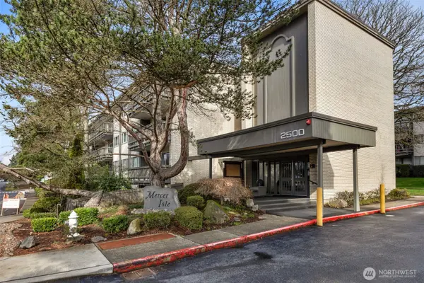 2500 81st AVE SE #118, Mercer Island, WA 98040