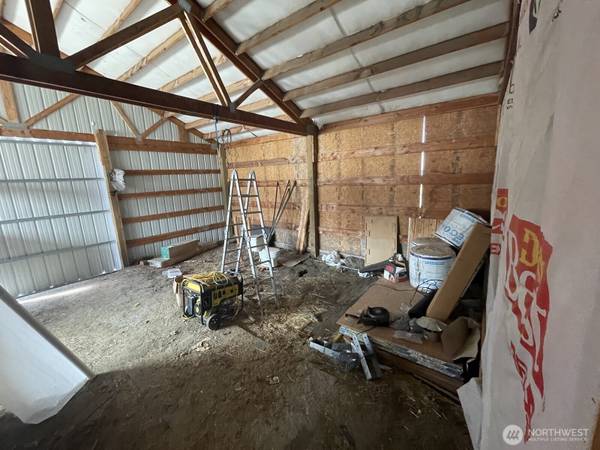 16 Breezy LN, Tonasket, WA 98855
