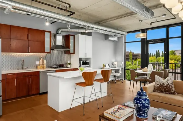 2720 3rd AVE #405, Seattle, WA 98121