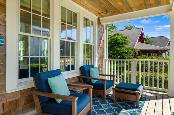 81 Compass ST, Pacific Beach, WA 98571