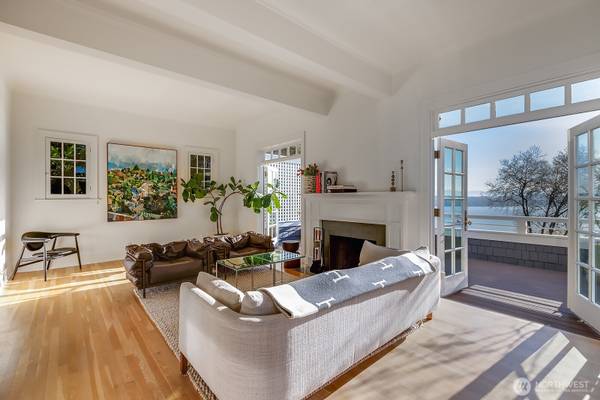 624 35th AVE, Seattle, WA 98122
