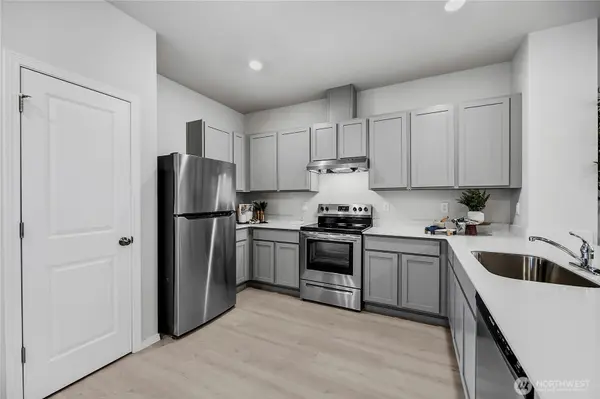 34140 Emerald Ridge AVE SE, Black Diamond, WA 98010