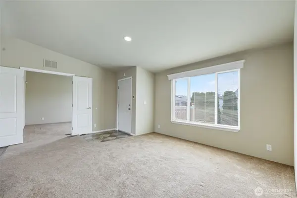 3516 Meadowbrook LN SE, Lacey, WA 98503
