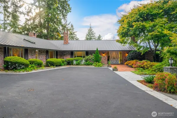 14050 Hilltop LN NW, Seattle, WA 98177