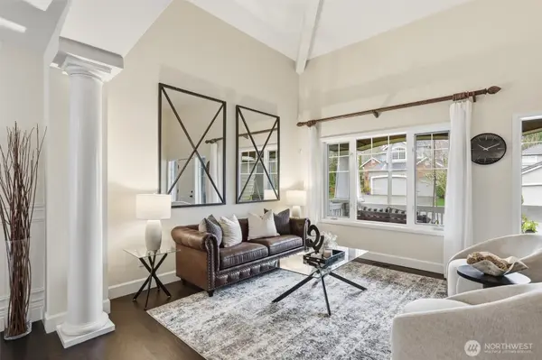 928 271st AVE SE, Sammamish, WA 98075