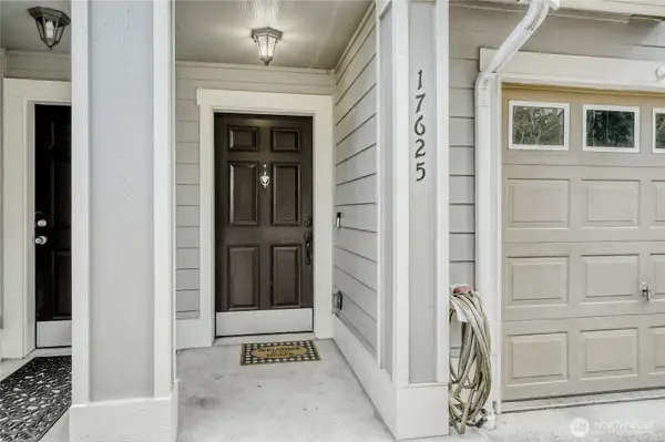 17625 79th Avenue Ct E, Puyallup, WA 98375
