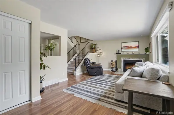 986 Welch CT, Golden, CO 80401
