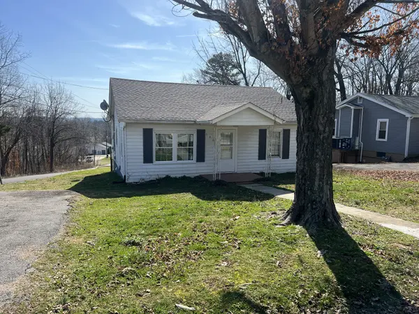 640 Highpoint Dr, Hopkinsville, KY 42240
