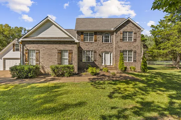 4005 Dell Dr, Mount Juliet, TN 37122