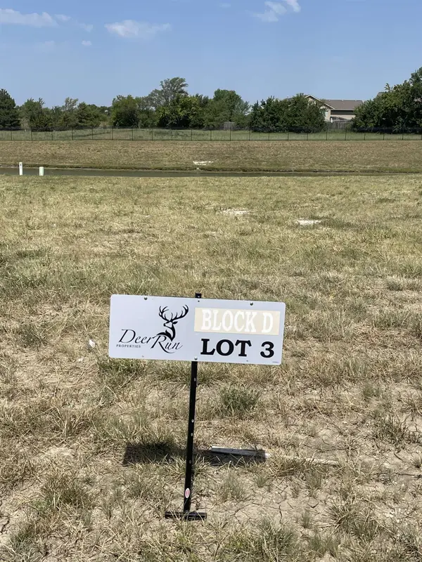 8482 E Deer Run, Bel Aire, KS 67226
