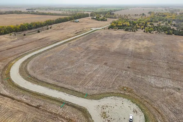 7.3 +/- Acres On Sw 220th, Douglass, KS 67039