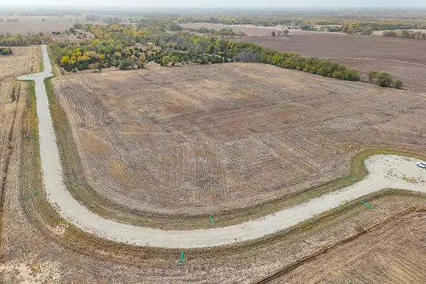7.3 +/- Acres On Sw 220th, Douglass, KS 67039