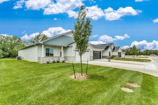 5591 Wandering Way, Maize, KS 67101