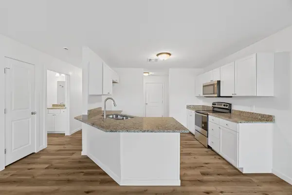 1200 Harbor Dr, Salina, KS 67401