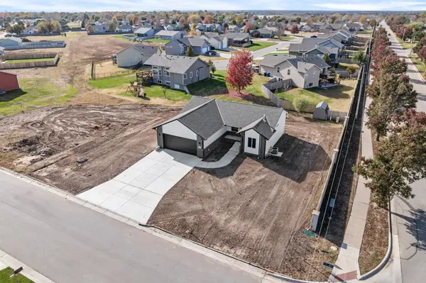2825 N Rutland Ln, Augusta, KS 67010