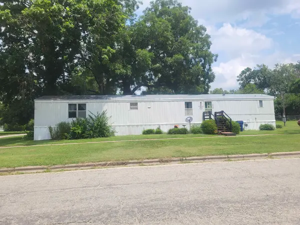 220 W 7th St,  Eureka,  KS 67045