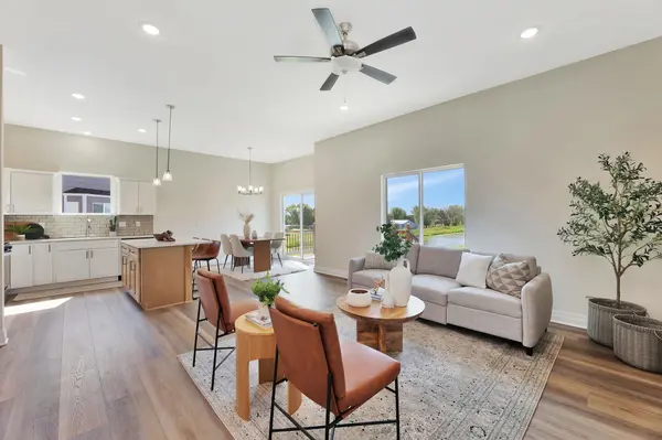 141 E Poplar Cir, Goddard, KS 67052
