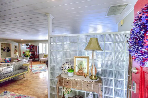 7 Valley Rd, Arkansas City, KS 67005