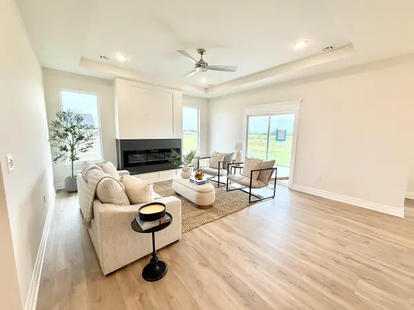 2612 S Willow Oak St, Wichita, KS 67230