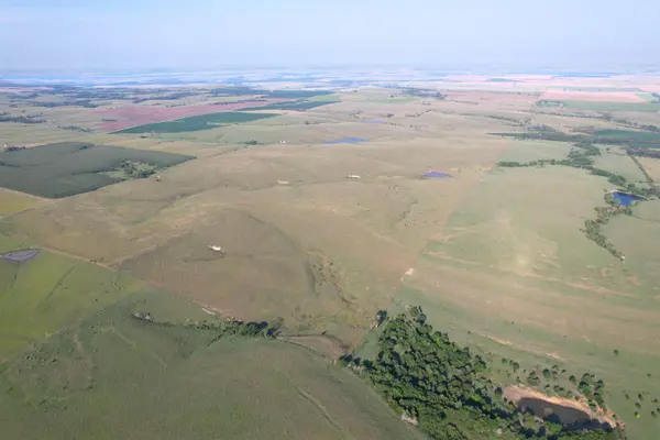 00000 N 20th Road, Ada, KS 67467