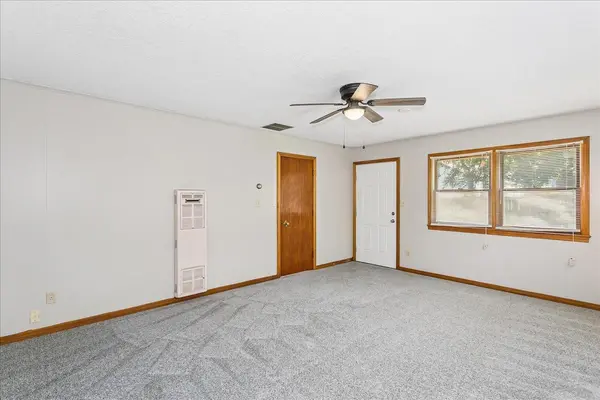 4041 E Bellaire St, Wichita, KS 67218