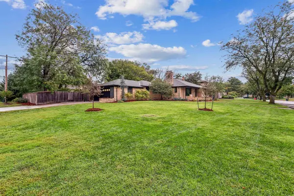 206 S Brookside St, Wichita, KS 67218