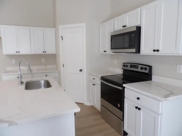920 S Fox Ridge, Newton, KS 67114