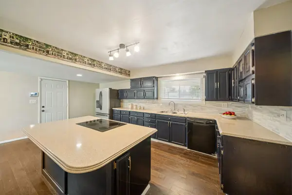 1713 N Terry Ln, Andover, KS 67002