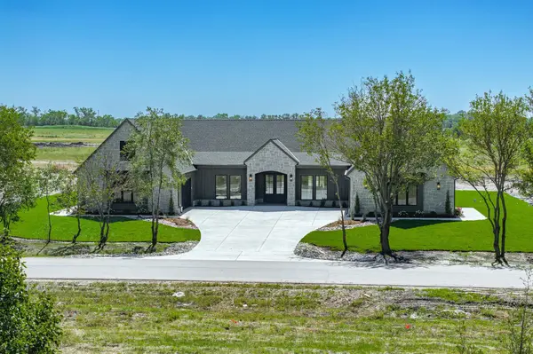 16691 W Hickory St, Goddard, KS 67052
