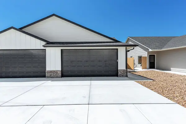 511 E Harper St,  Valley Center,  KS 67147-8955
